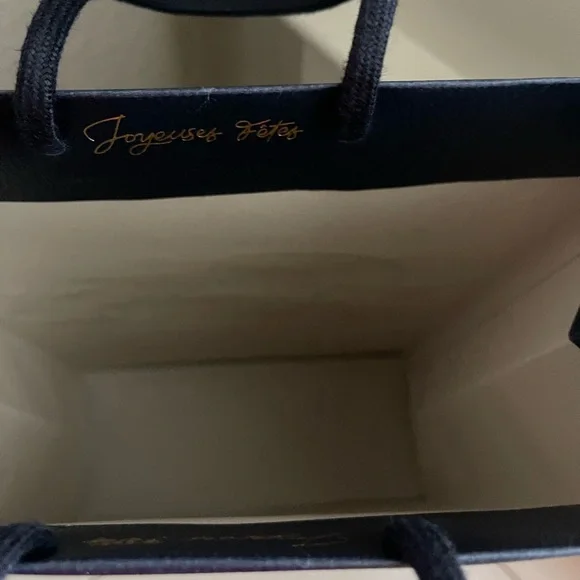 Louis Vuitton Paris Christmas 🎄 Bag & Box - Picture 8 of 8